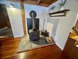 Cozy Cabin on the Stowe line!