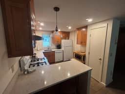 Cozy 2-bedroom Condo - Close to town!
