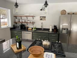 Charming & Renovated Stowe 4 BR Getaway