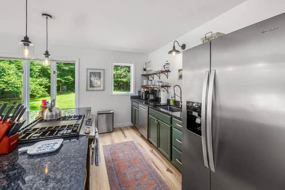 Charming & Renovated Stowe 4 BR Getaway