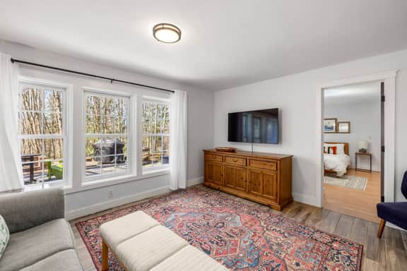 Fully Renovated & Modern 2 BR w/ Forest Views