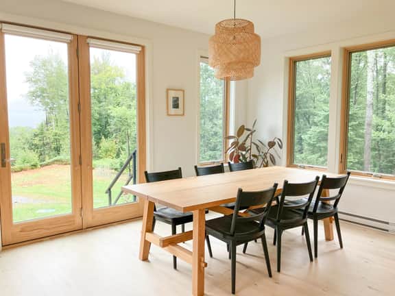 Peaceful Mountain View Retreat