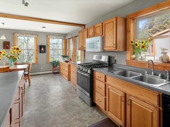 Private 3-Bedroom Home in Perfect Location!